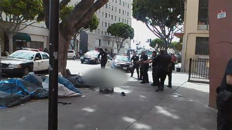 L.A. police respond to shooting in Skid Row